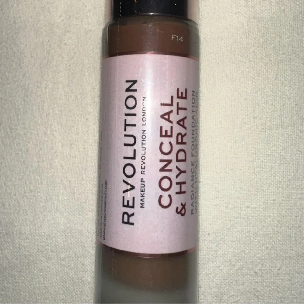 Revolution Conceal & Hydrate Concealer Med-Full Coverage F14